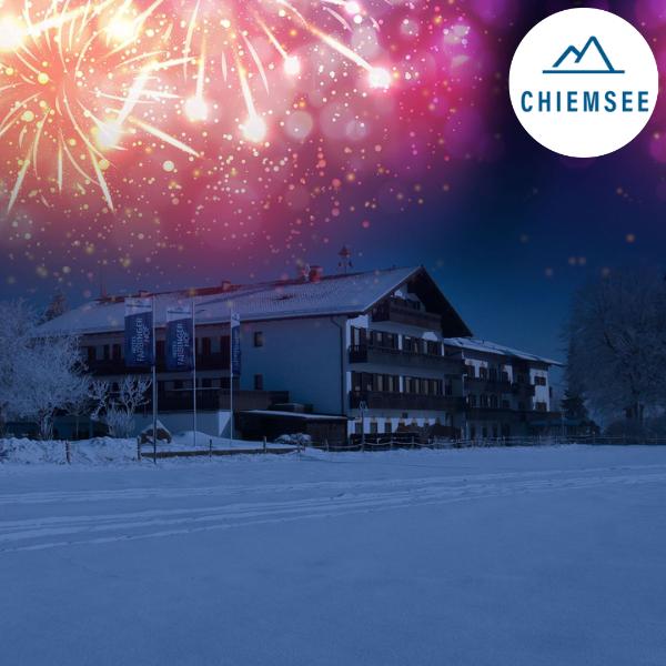 Feuerwerk über dem Farbinger Hof