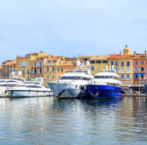 Ferienzentrum Les Tourelles Sainte Maxime an der Cote d Azur in Frankreich Hafen mit Jachten