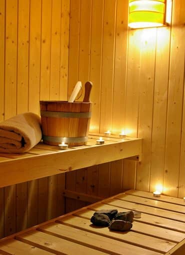 Hotel Farbinger Hof am Chiemsee Sauna im Wellnessbereich