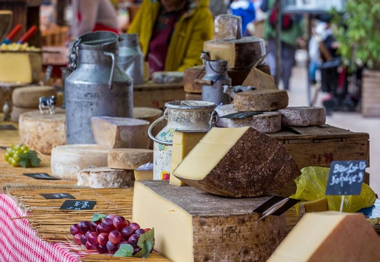 GEW Ferien Marktstand Les Tourelles