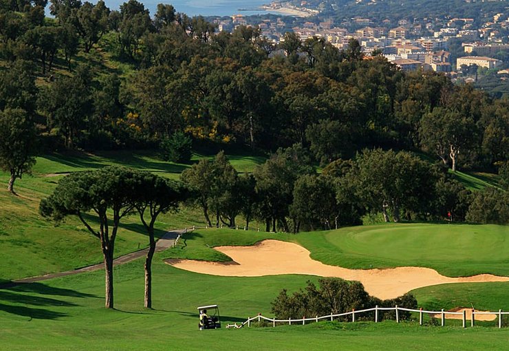 Schloss und Hotel Les Tourelles an der Côte d’Azur Golfplatz