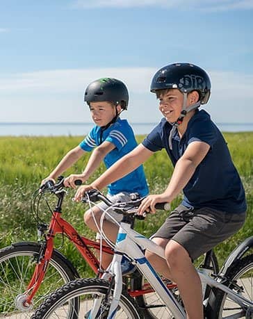 Ferienzentrum Trassenmoor Trassenheide Insel Usedom Kinder machen eine Fahrradtour