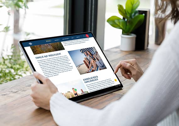 gew-ferien-newsletter Tablet mit Webseite gew-ferien-newsletter