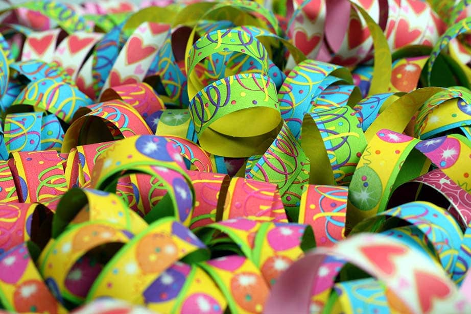 Bunte Papierschlangen