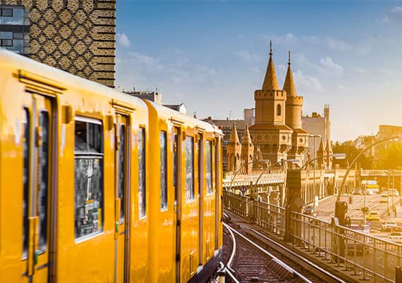 S-Bahn in Berlin GEW Ferien Seehotel Grunewald S-Bahn in Berlin